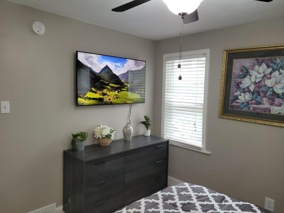 Apartment With Brand New Furniture And Large Parking West Seneca Exterior photo